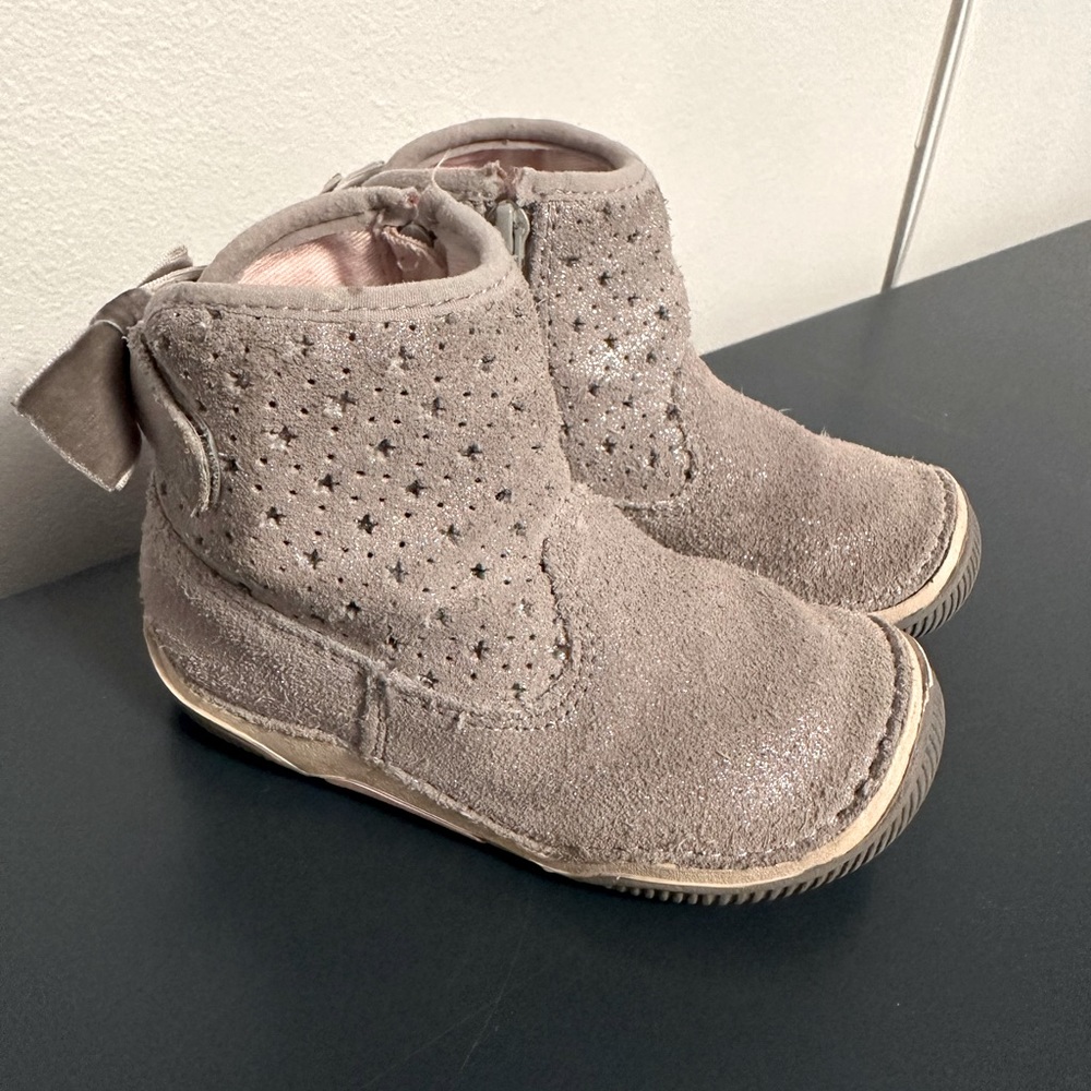 Stride Rite Unisex-Child  Angie Bootie Size 7.5W